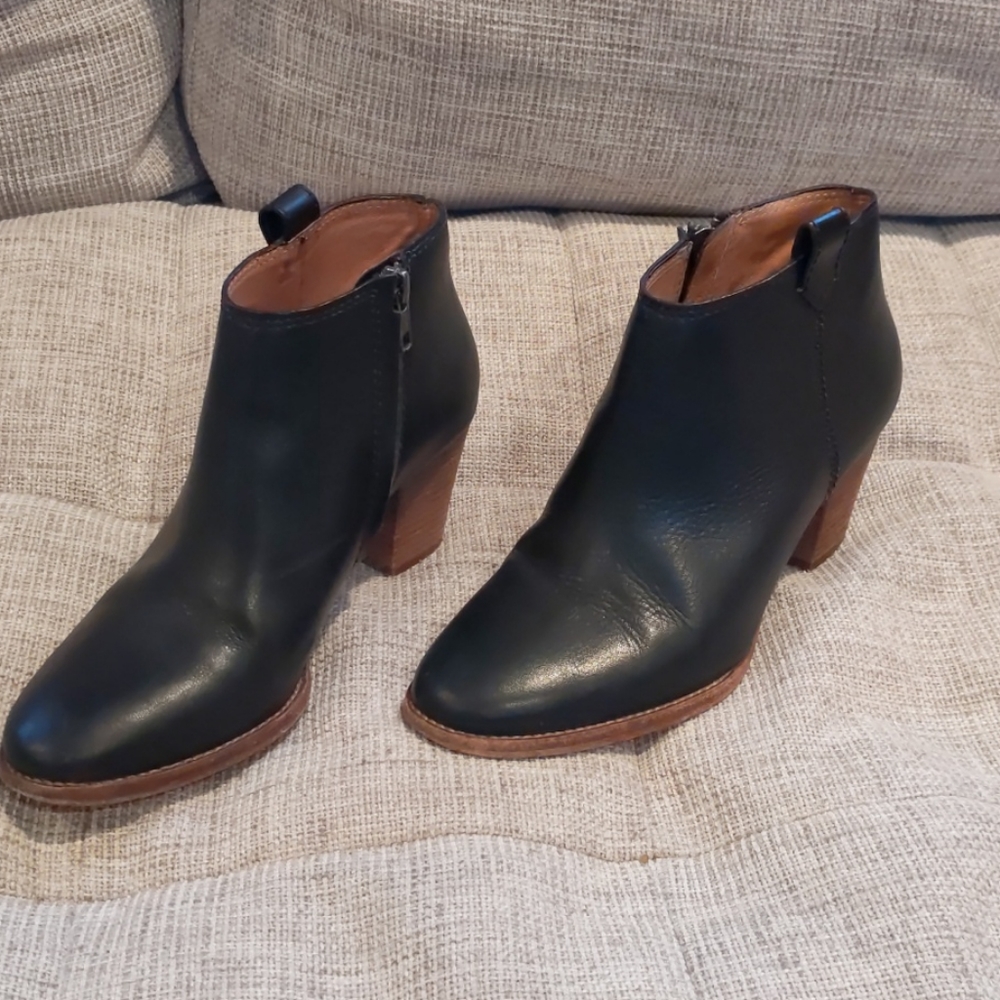 Madewell leather ankle bootie, black and tan